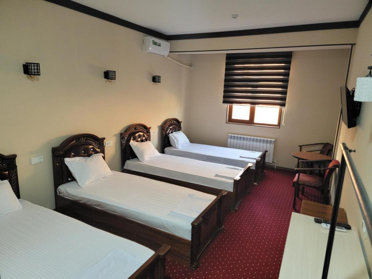 Hotel Mufarshox Bukhara Esterno foto