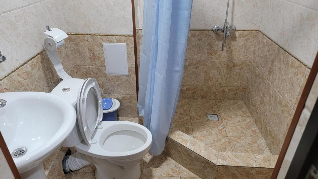 Hotel Mufarshox Bukhara Esterno foto